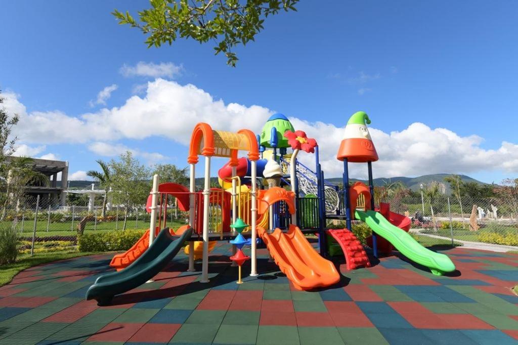 Hermosa Casa En Orilla Del Lago -Zona De Villedos- San Cristobal Zapotitlan Bagian luar foto